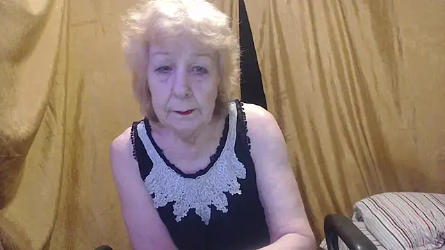 Snapshot of _Estelitta_5 chatting on January 7, 2026, 3:39 pm Estelitta 5 online show from January 7, 2026, 3:39 pm