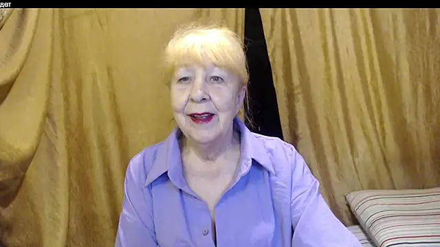 Snapshot of _Estelitta_5 chatting on November 23, 2025, 8:57 am Estelitta 5 online show from November 23, 2025, 8:57 am