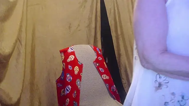 Snapshot of _Estelitta_5 chatting on January 8, 2026, 5:08 pm Estelitta 5 online show from January 8, 2026, 5:08 pm