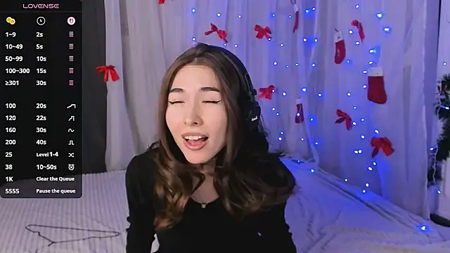 ashleyro1 online show from January 9, 2026, 1:18 pm