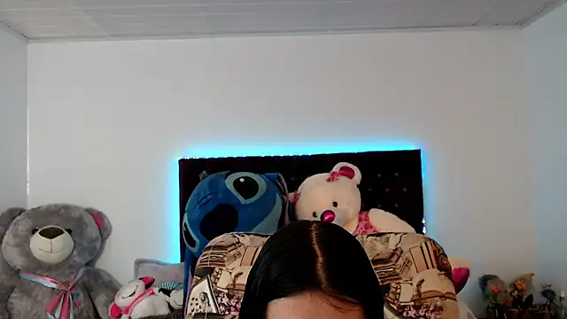 Snapshot of Lorenahot_06 chatting on February 10, 2026, 5:45 pm Lorenahot 06 online show from February 10, 2026, 5:45 pm