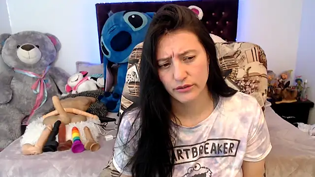 Snapshot of Lorenahot_06 chatting on February 9, 2026, 6:50 pm Lorenahot 06 online show from February 9, 2026, 6:50 pm