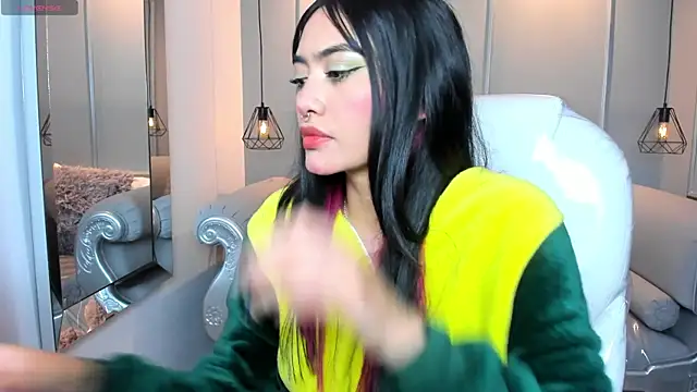 Snapshot of AzuraKindong chatting on January 8, 2026, 7:20 pm AzuraKindong online show from January 8, 2026, 7:20 pm