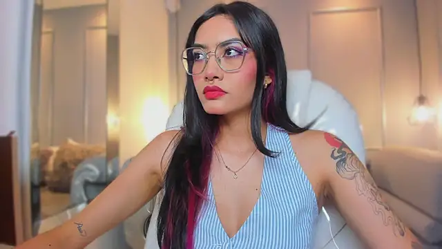 Snapshot of AzuraKindong chatting on February 16, 2026, 7:23 pm AzuraKindong online show from February 16, 2026, 7:23 pm