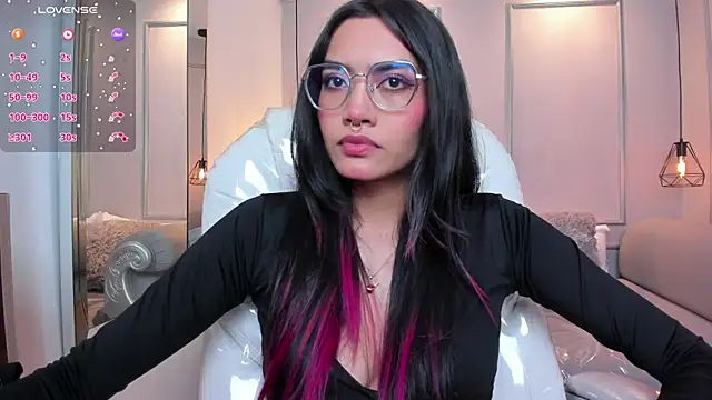 Snapshot of AzuraKindong chatting on October 6, 2025, 7:25 pm AzuraKindong online show from October 6, 2025, 7:25 pm