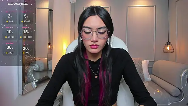 Snapshot of AzuraKindong chatting on December 2, 2025, 7:15 pm AzuraKindong online show from December 2, 2025, 7:15 pm