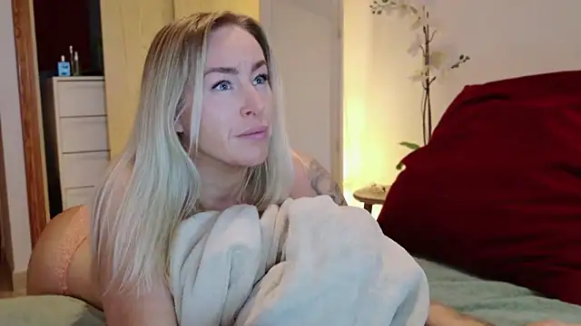 Snapshot of ChristyAdair chatting on February 25, 2025, 7:27 pm ChristyAdair online show from February 25, 2025, 7:27 pm