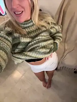 Snapshot of ChristyAdair chatting on January 22, 2025, 9:32 pm ChristyAdair online show from January 22, 2025, 9:32 pm