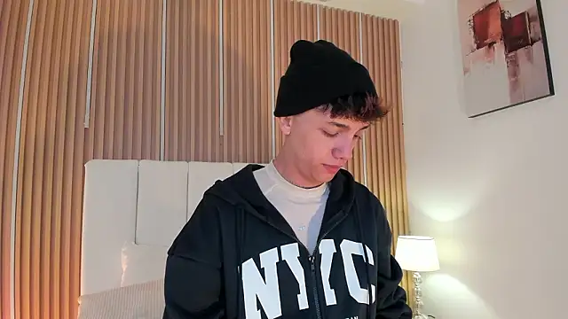 Tomy Rox online show from March 24, 2026, 8:20 pm