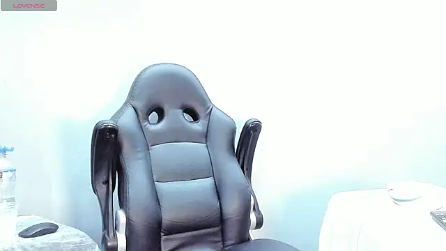 Dancelwashington online show from September 28, 2025, 3:30 pm