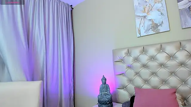 sophiia grey 1 online show from February 19, 2025, 11:36 pm