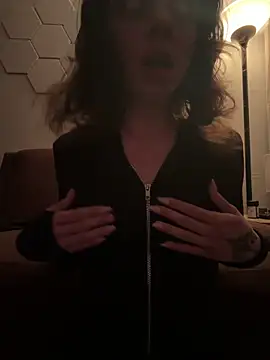 greedybratt online show from April 6, 2026, 4:46 am