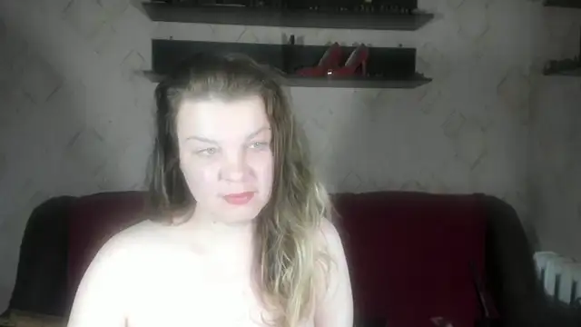 DarkIlona online show from November 18, 2025, 4:27 am