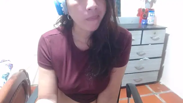 Snapshot of Ainhoa-hot chatting on May 10, 2026, 5:22 am Ainhoa-hot online show from May 10, 2026, 5:22 am