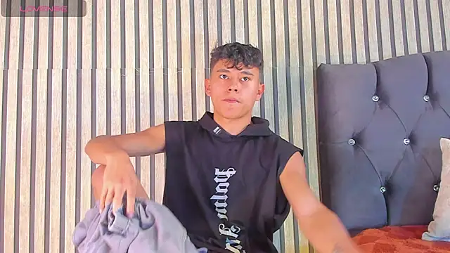 Snapshot of Angel_esteban_fx chatting on June 6, 2026, 6:02 pm Angel esteban fx online show from June 6, 2026, 6:02 pm