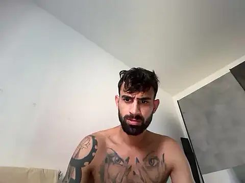 Snapshot of hugoprada chatting on August 4, 2026, 11:26 am hugoprada online show from August 4, 2026, 11:26 am