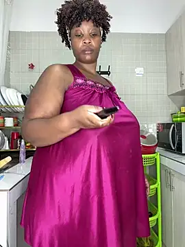 MsWhiteChocolatte online show from April 17, 2026, 10:45 pm