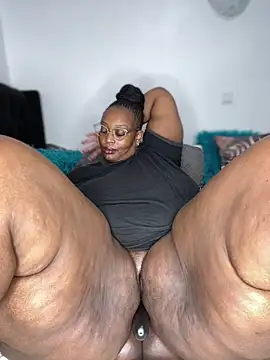 MsWhiteChocolatte online show from March 20, 2026, 7:37 pm