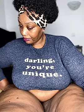 MsWhiteChocolatte online show from March 27, 2026, 5:25 pm