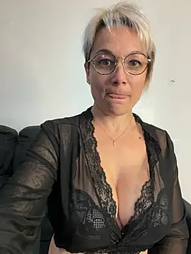 Snapshot of marinella07 chatting on June 12, 2026, 7:39 am marinella07 online show from June 12, 2026, 7:39 am