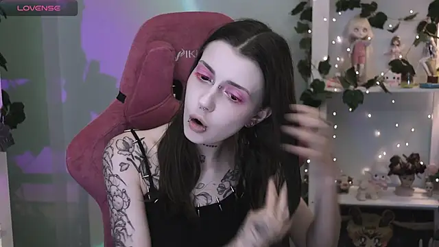 prettybones online show from August 9, 2026, 9:10 pm