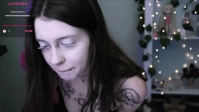 prettybones online show from March 4, 2026, 9:22 pm