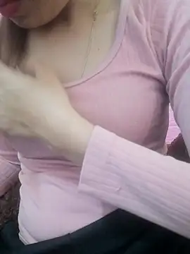 -Almira- online show from November 6, 2025, 3:21 am