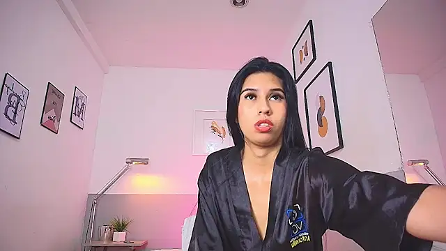 daddys little princesss online show from February 26, 2025, 9:01 am