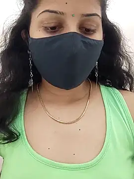 Snapshot of Angleannie chatting on November 1, 2025, 4:23 pm Angleannie online show from November 1, 2025, 4:23 pm