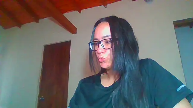 Snapshot of brittanycheeks chatting on April 18, 2026, 8:53 pm brittanycheeks online show from April 18, 2026, 8:53 pm