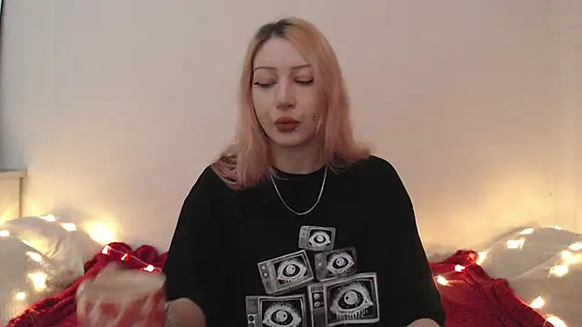 Emily hardcore online show from May 25, 2026, 8:18 pm