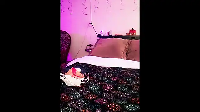 samone9 online show from October 25, 2025, 7:58 pm