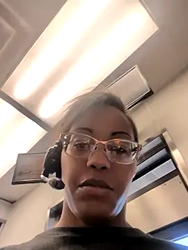 samone9 online show from April 8, 2026, 8:10 pm