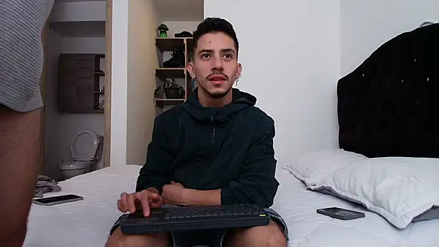 Aron-santoro online show from February 24, 2026, 3:24 pm