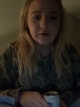 Snapshot of cammy2 chatting on December 29, 2024, 6:14 am cammy2 online show from December 29, 2024, 6:14 am