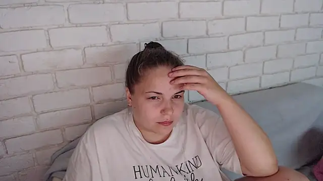 Snapshot of Crazyy_girl_ chatting on September 22, 2025, 1:50 pm Crazyy girl online show from September 22, 2025, 1:50 pm