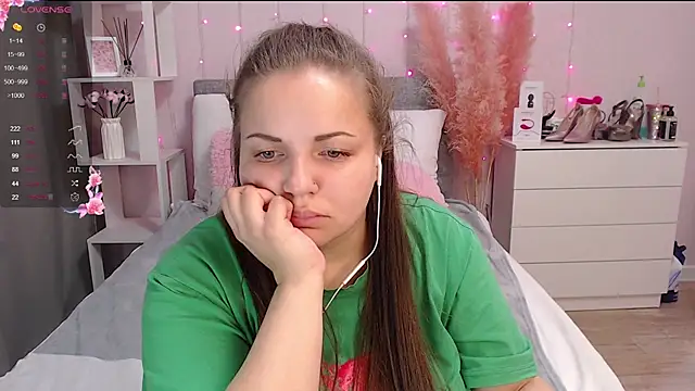 Snapshot of Crazyy_girl_ chatting on March 18, 2025, 4:17 pm Crazyy girl online show from March 18, 2025, 4:17 pm