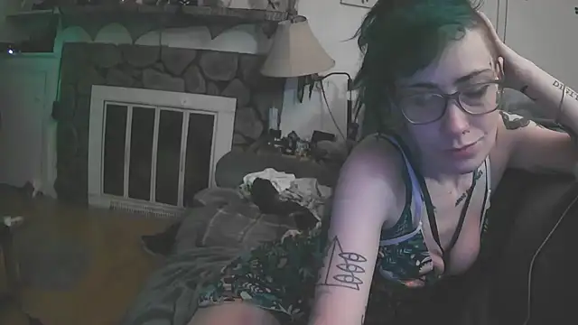 Snapshot of Emily0903 chatting on October 2, 2025, 6:39 am Emily0903 online show from October 2, 2025, 6:39 am