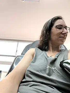 Snapshot of Andromeda-jade chatting on January 16, 2026, 6:45 pm Andromeda-jade online show from January 16, 2026, 6:45 pm