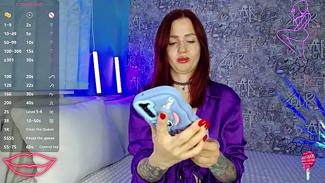 ElisaJane online show from November 27, 2025, 10:10 pm