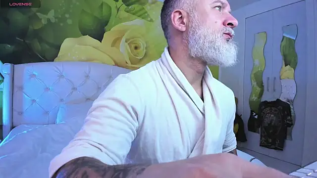 Snapshot of BlowMyXXL chatting on February 8, 2026, 9:18 am BlowMyXXL online show from February 8, 2026, 9:18 am