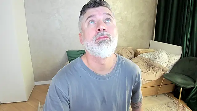 BlowMyXXL online show from February 9, 2025, 6:43 am