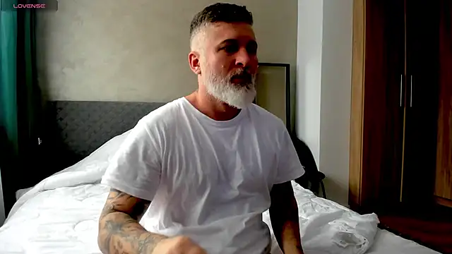 BlowMyXXL online show from March 19, 2025, 10:44 am