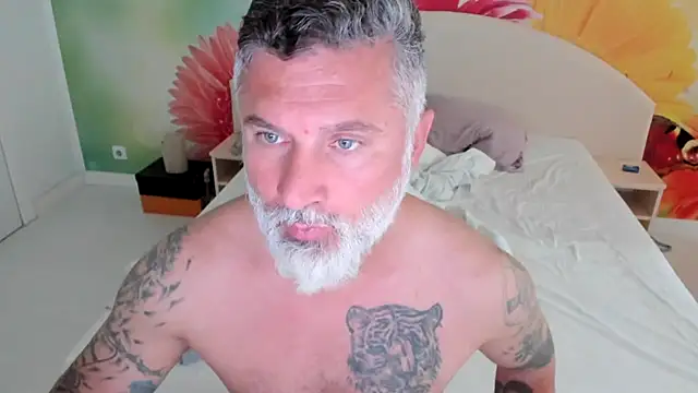 BlowMyXXL online show from November 15, 2025, 12:31 pm