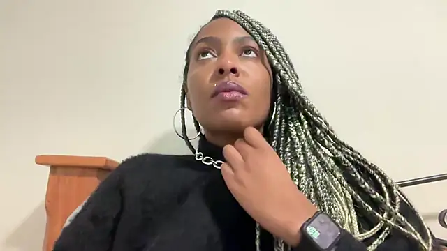 marisilva br online show from October 24, 2025, 10:53 pm