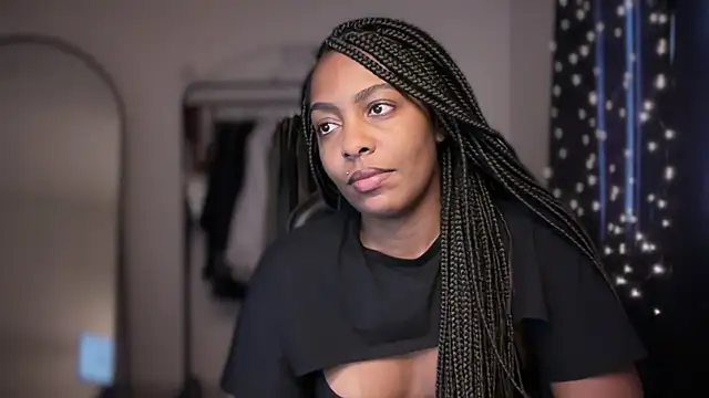 marisilva br online show from December 14, 2025, 2:55 pm