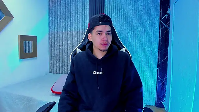 Mike 0233  online show from January 6, 2026, 4:49 am