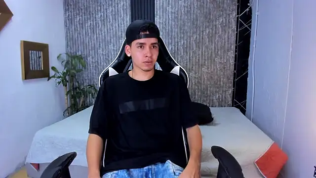 Mike 0233  online show from September 24, 2025, 2:51 am