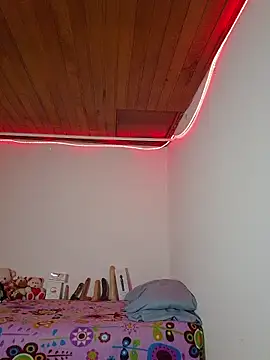 juli05star20 online show from February 27, 2026, 1:39 am