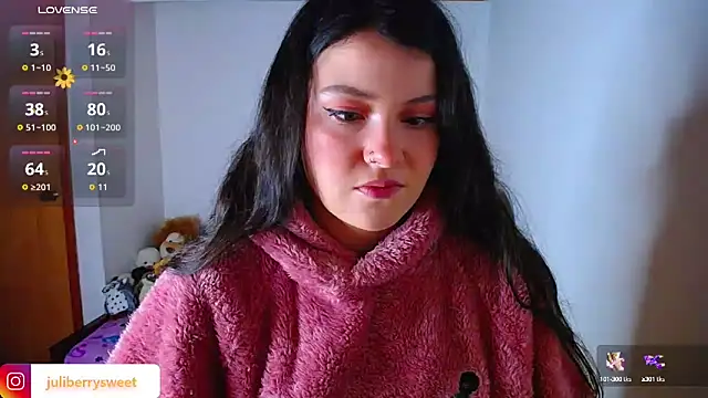 juli05star20 online show from October 12, 2025, 9:38 pm